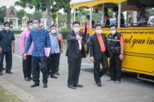นายกองค์การบริหารส่วนจังหวัดตาก ในฐานะผู้อำนวยการอุทยานธรณีไม้กลายเป็นหินตาก ร่วมงานแถลงข่าวเตรียมจัดงาน “บันทึกสถิติโลก ไม้กลายเป็นหินที่ยาวที่สุดในโลก”