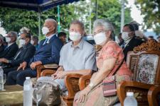 เข้าร่วมพิธีวางพวงมาลาเนื่องในวันคล้ายวันเกิดของ จอมพล ถนอม กิตติขจร