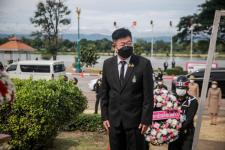 เข้าร่วมพิธีวางพวงมาลาเนื่องในวันคล้ายวันเกิดของ จอมพล ถนอม กิตติขจร