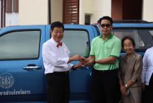 นายกองค์การบริหารส่วนจังหวัดตาก มอบรถยนต์ส่วนกลางให้กับทางโรงพยาบาลส่งเสริมสุขภาพส่วนตำบลบ้านแม่เชียงราย ยืมใช้ 