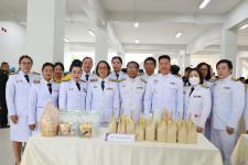 ร่วมพิธีเจริญพระพุทธมนต์และทําบุญตักบาตร (ข้าวสาร อาหารแห้ง) ถวายพระราชกุศล เฉลิมพระเกียรติพระบาทสมเด็จพระเจ้าอยู่หัว เนื่องในโอกาสวันเฉลิมพระชนมพรรษา ๒๘ กรกฎาคม ๒๕๖๘ 