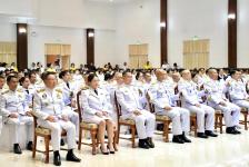ร่วมพิธีถวายเครื่องราชสักการะและวางพานพุ่ม และพิธีจุดเทียนถวายพระพรชัยมงคล เนื่องในวันเฉลิมพระชนมพรรษาพระบาทสมเด็จพระเจ้าอยู่หัว 