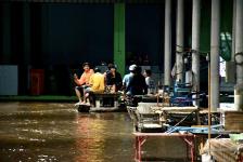 นายกจอย ลงพื้นที่สำรวจความเสียหายบ้านเรือนของพี่น้องประชาชนในพื้นที่ตำบลทุ่งกระเชาะ อำเภอบ้านตาก จากสถานการณ์ น้ำท่วม